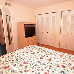 Duke Tower Suites and Condominiums - Another view of a premium bedroom
