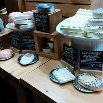 LUSH Fresh Handmade Cosmetics - Cosmetics & Beauty Supply Near Me - Saint Louis, Missouri
