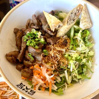Pho Bar Vietnamese Kitchen - Grilled pork & noodles - Cocktail Bars Near Me - Orlando, Florida Pho Bar Vietnamese Kitchen - Grilled pork & noodles - Cocktail Bars Near Me - Orlando, Florida