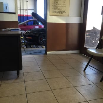 A1 Express Smog Check - Waiting room right next to smog bays so you can see and watch everything going on for those who don't trust mechanic smog shops. - Smog Check Stations Near Me - Barstow, California A1 Express Smog Check - Waiting room right next to smog bays so you can see and watch everything going on for those who don't trust mechanic smog shops. - Smog Check Stations Near Me - Barstow, California