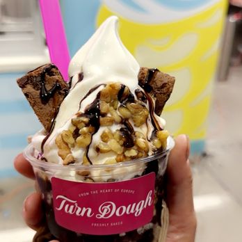 Turn Dough - The beauty that is the brownie. Had brownie in the bottom too!! - Bakeries Near Me - Venice, California