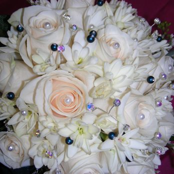 Vannash Florist & Gifts - Bridal Bqt. - Florists Near Me - El Centro, California Vannash Florist & Gifts - Bridal Bqt. - Florists Near Me - El Centro, California