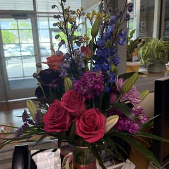 Willow Creek Florist - Floral Designers Near Me Willow Creek Florist - Floral Designers Near Me