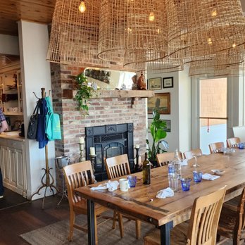 Harry's Beach House - Dining area - Breakfast & Brunch Near Me - Seattle, Washington Harry's Beach House - Dining area - Breakfast & Brunch Near Me - Seattle, Washington