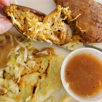 La Flor Pupusas Grill - pupusa & pastel - Mexican Near Me - Sacramento, California