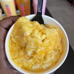 Hangry Joe's Hot Chicken Waldorf - Mac - Cheese