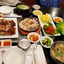 Jokbal & Bossam set with Seolleongtang & Hwangtae Seolleongtang Jokbal & Bossam set with Seolleongtang & Hwangtae Seolleongtang