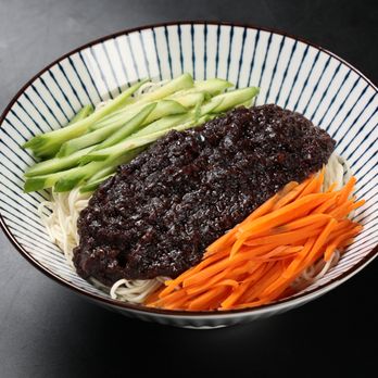 Noodle & Pho Era - Noodle w/ Minced Pork in Black Bean Sauce 炸酱面 - Asian Fusion Near Me - Berkeley, California