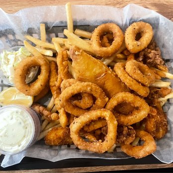 Countryside Pizza & Restaurant - Fisherman's Platter - Pizza Near Me - Harwinton, Connecticut Countryside Pizza & Restaurant - Fisherman's Platter - Pizza Near Me - Harwinton, Connecticut