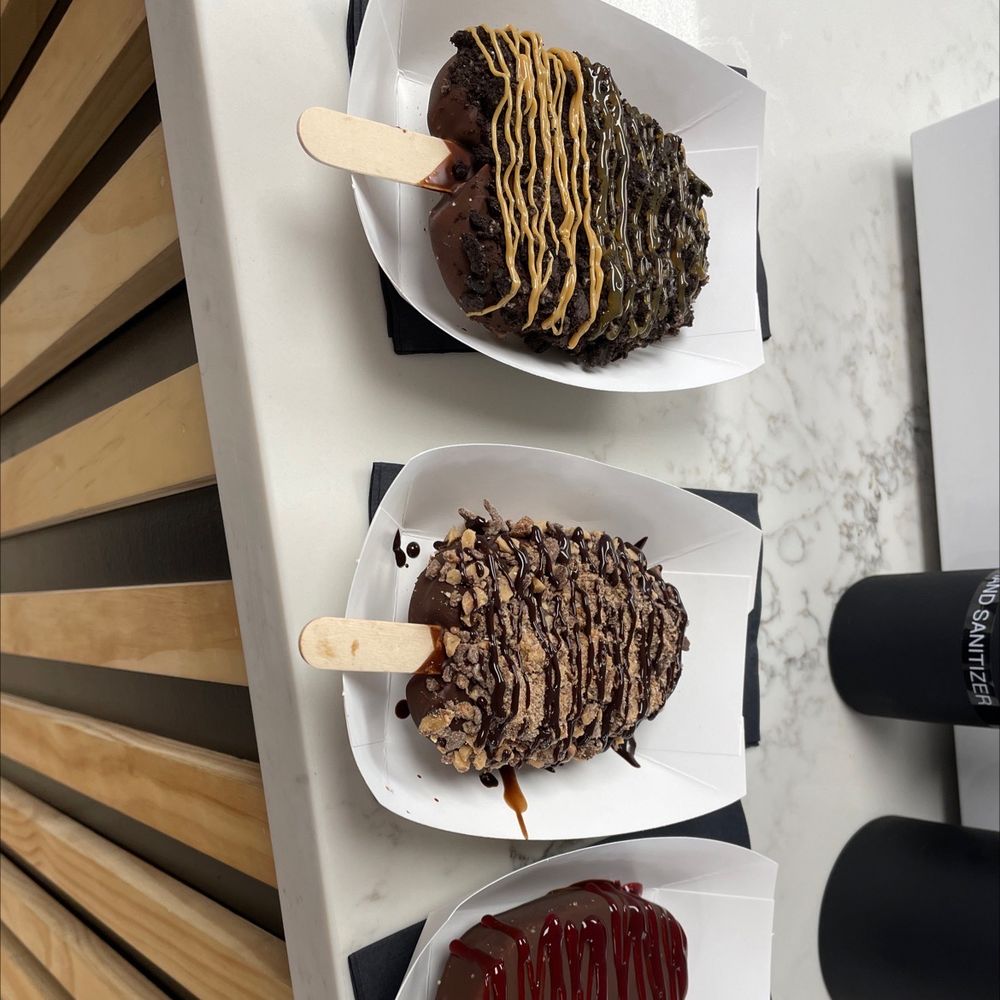 Luxe Bar - Ice Cream & Frozen Yogurt Near Me Luxe Bar - Ice Cream & Frozen Yogurt Near Me