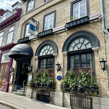 Le Saint-Amour - Outside - French Near Me - Old Quebec, Quebec Le Saint-Amour - Outside - French Near Me - Old Quebec, Quebec