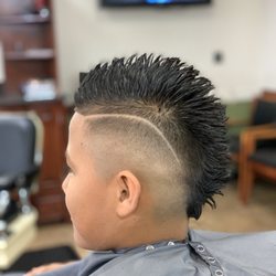 ZQ’S Barbershop - Frowhawk