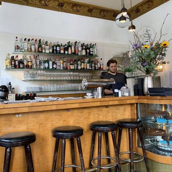 Gasthaus Gottlob - Die Bar noch leer am Morgen - Mediterranean Near Me - Berlin, BE Gasthaus Gottlob - Die Bar noch leer am Morgen - Mediterranean Near Me - Berlin, BE