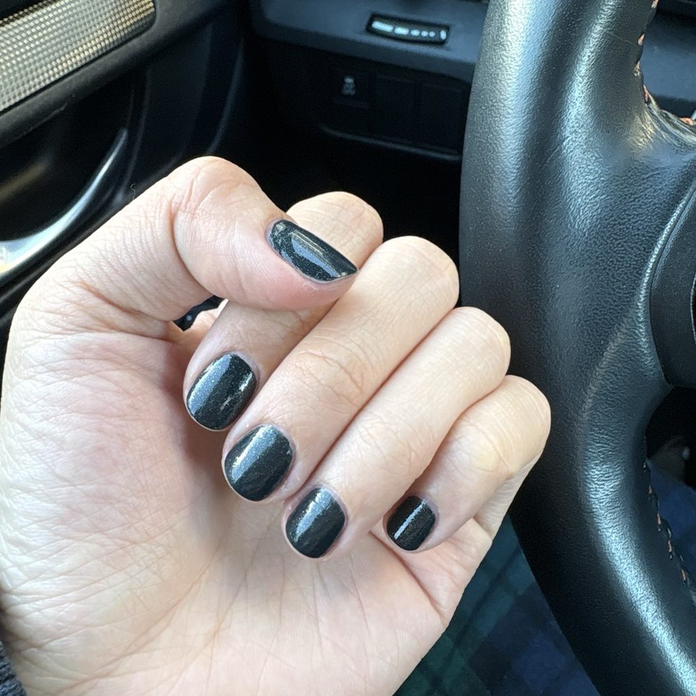 Regular manicure Regular manicure