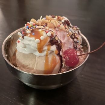 Modern Love Brooklyn - Classic Sundae (gf) - Vegan Near Me - Brooklyn, New York Modern Love Brooklyn - Classic Sundae (gf) - Vegan Near Me - Brooklyn, New York