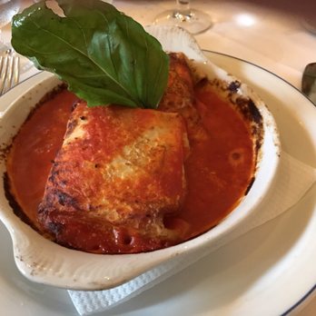 Saraceno d'Oro - Manicolitti (?) with mozzarella, ricotta and ham. Ham nonexistent but tomato sauce was so good. - Italian Near Me - Positano, SA
