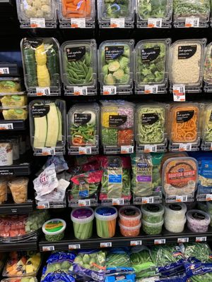 GIANT Heirloom Market by null