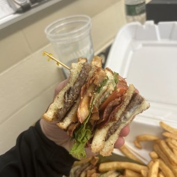 Freight Street Grill - Cheeseburger Club - Breakfast & Brunch Near Me - Waterbury, Connecticut Freight Street Grill - Cheeseburger Club - Breakfast & Brunch Near Me - Waterbury, Connecticut