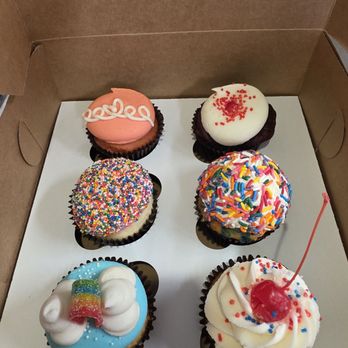 Toasted Mallow - Yum variety of delish cupcakes - Desserts Near Me - Gilbert, Arizona Toasted Mallow - Yum variety of delish cupcakes - Desserts Near Me - Gilbert, Arizona