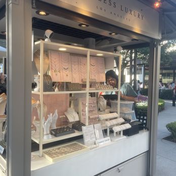 Timeless Luxury LA - Ari - Jewelry Near Me - Glendale, California