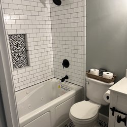 RWM Construction and Restoration - Remodeled bathroom and new tub