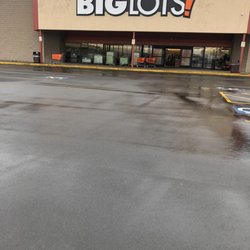 Big Lots - Store front