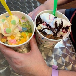 Two very different fro-yo toppings on two very similar mixes of the yo! Two very different fro-yo toppings on two very similar mixes of the yo!