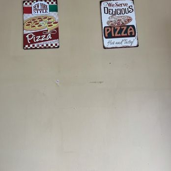 Mom's Pizza - Chicken Wings Near Me - Lion's Head, Ontario Mom's Pizza - Chicken Wings Near Me - Lion's Head, Ontario