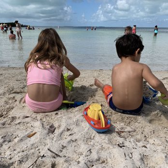 Beach at Founders Park - Soft, smooth sand and shallow lagoon area - Beaches Near Me - Islamorada, Florida
