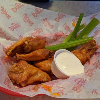 Bubba's 33 - Traditional wings with their mild sauce - Pizza Near Me - Parlin, New Jersey