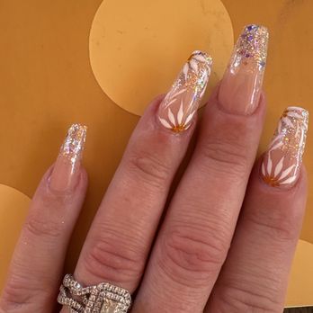Crystal Nail Lounge - Nail Salons Near Me - Las Vegas, Nevada
