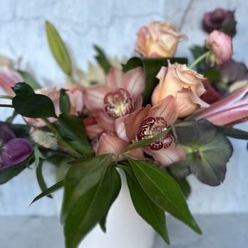 Flower Bar Design Studio - Floral Designers Near Me - Santa Cruz, California Flower Bar Design Studio - Floral Designers Near Me - Santa Cruz, California