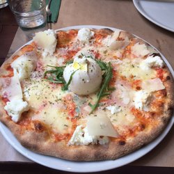 Capperi - Burrata pizza
