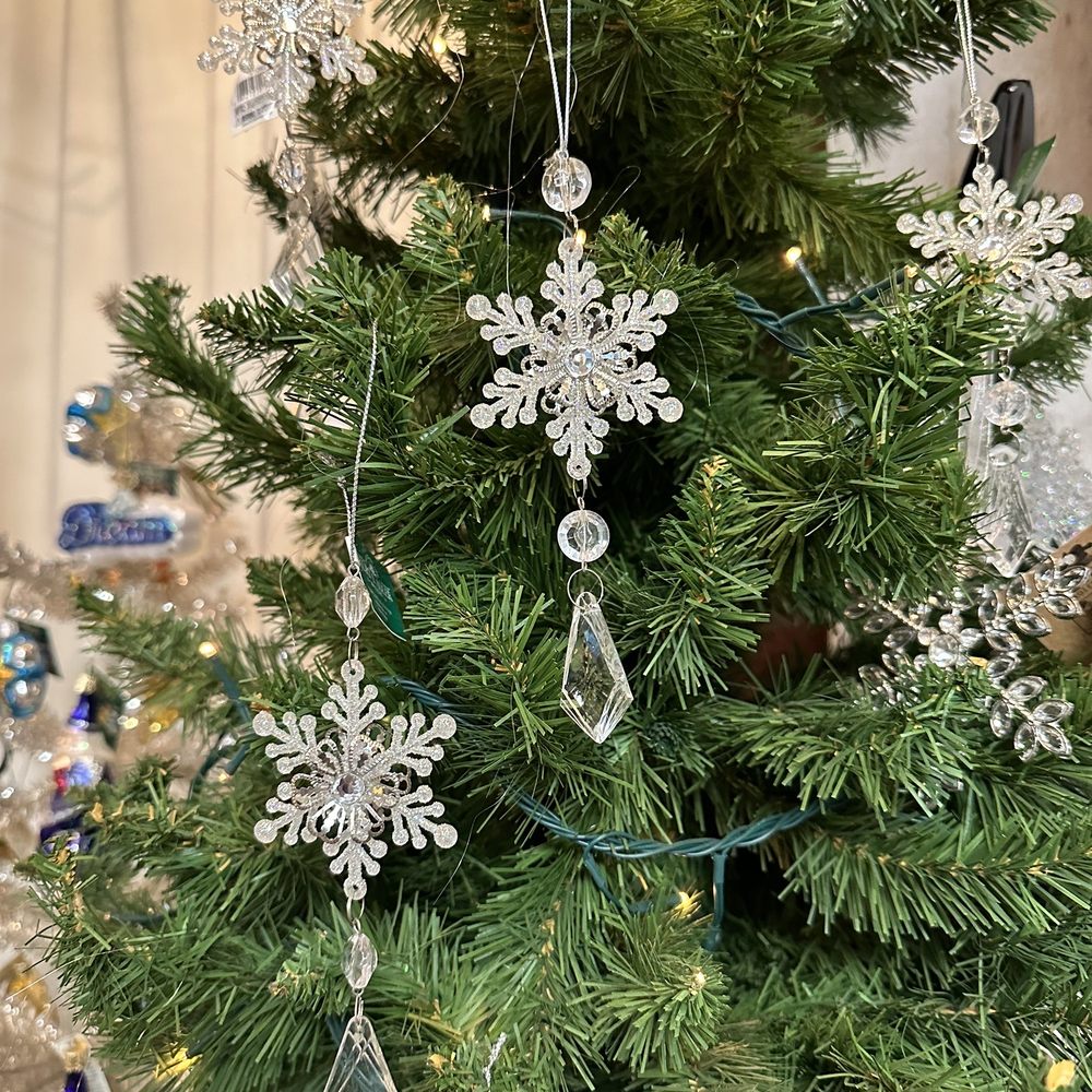 Christmas Shop - Home Decor Near Me - Granby, Connecticut