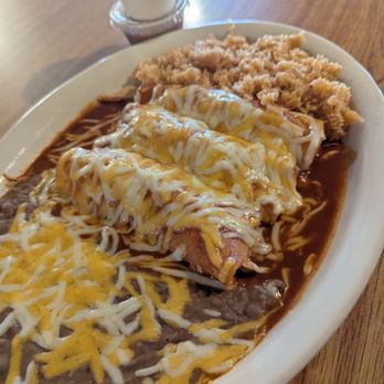 7th Street Pub - Enchiladas - Pubs Near Me - Everett, Washington