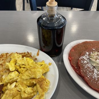 The Jagged Fork - Warm syrup - Waffles Near Me - Lathrup Village, Michigan The Jagged Fork - Warm syrup - Waffles Near Me - Lathrup Village, Michigan