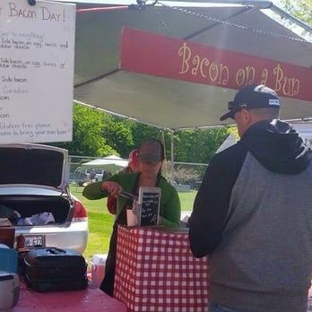 Bacon On A Bun - Sweetest girls who have been part of the community for years. - Food Trucks Near Me - Ottawa, Ontario Bacon On A Bun - Sweetest girls who have been part of the community for years. - Food Trucks Near Me - Ottawa, Ontario