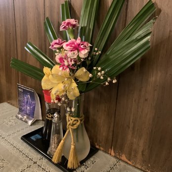 Aki Restaurant - table decor - Sushi Bars Near Me - Los Angeles, California