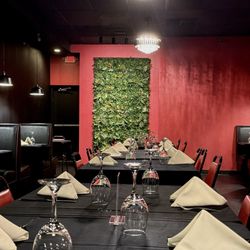 Tikka Bites Indian Cuisine - Dining area
