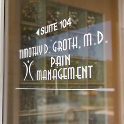 Groth Pain & Spine