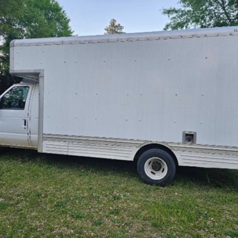 Move With George - 17' Box Truck - Movers Near Me Move With George - 17' Box Truck - Movers Near Me
