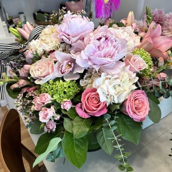 Brad Larsen Florals - Florists Near Me - Pasadena, California