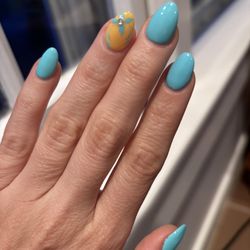 Sunny Nails & Spa - Nails and flower design