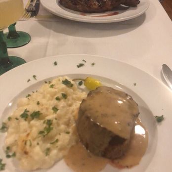Tango Argentinian Steakhouse - Filet Mignon a la Pimienta con Papas a la Crema - Steakhouses Near Me - Central Islip, New York Tango Argentinian Steakhouse - Filet Mignon a la Pimienta con Papas a la Crema - Steakhouses Near Me - Central Islip, New York