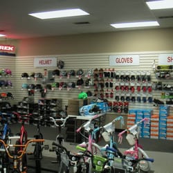 Trek Bicycle Dayton Kettering - Helmets, Gloves, & Shoes!!