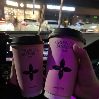 Molly Tea - Premium Jasmine Milk Tea & Peach Oolong Milk Tea - Bubble Tea Near Me - Sunnyvale, California