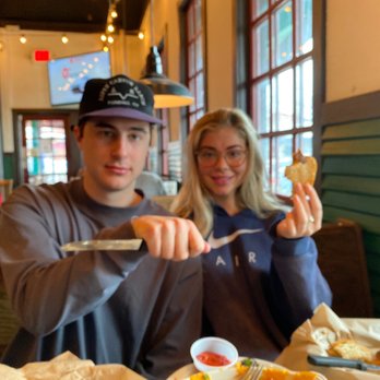 Snuffers - Friends and vibrations - American Near Me - Dallas, Texas