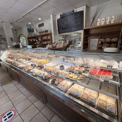 Yalaha Bakery - Bakery