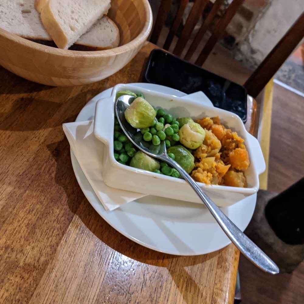 The Swan - Veggies - Pubs Near Me - Pewsey, WIL