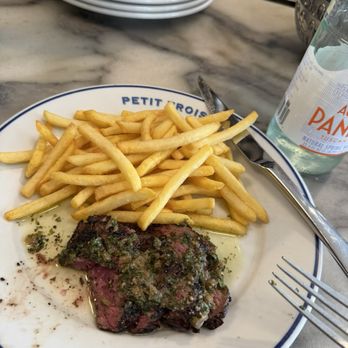 Petit Trois - French Near Me - Sherman Oaks, California Petit Trois - French Near Me - Sherman Oaks, California